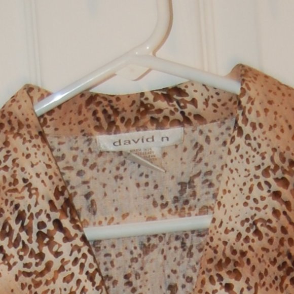 DAVID N Women's Brown Animal Print Jacket With 3 Buttons.  Size Large - Picture 8 of 13